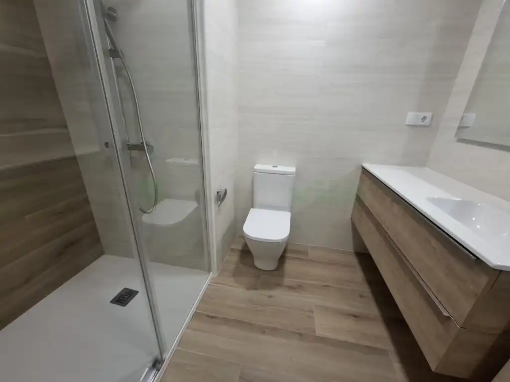 Baño de Dúplex de alquiler en Malgrat de Mar con Lavadora y Balcón
