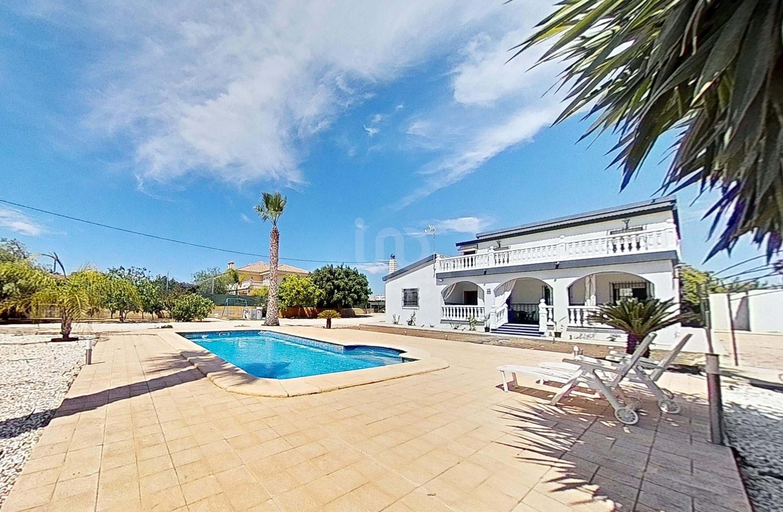 Exterior view of House or chalet for sale in Elche / Elx  with Air Conditioner and Heating