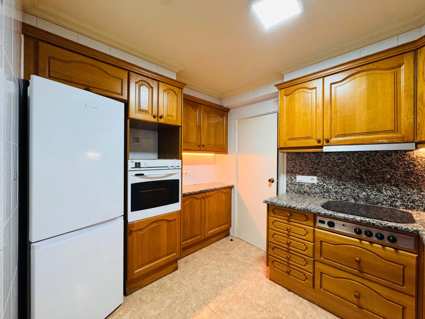 Kitchen of Flat for sale in Girona  with Air Conditioner, Heating and Terrace