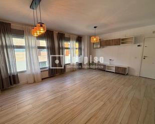 Sala d'estar de Pis en venda en Guadalajara Capital amb Calefacció i Terrassa