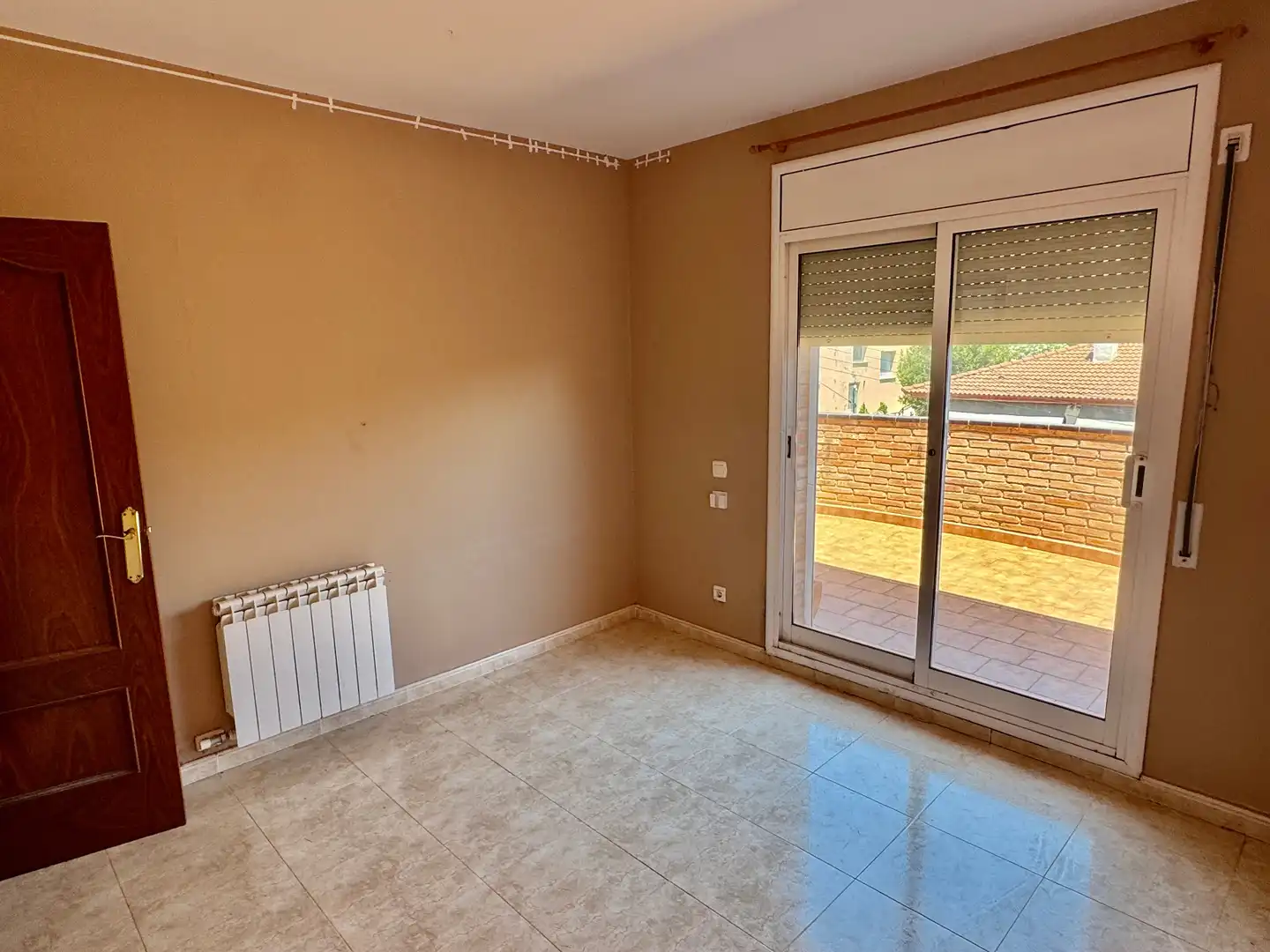 Schlafzimmer von Einfamilien-Reihenhaus zum Verkauf in Calafell mit Heizung, Privatgarten und Terrasse