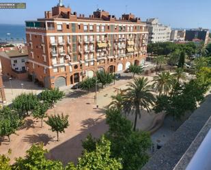 Vista exterior de Àtic en venda en Sant Carles de la Ràpita amb Terrassa