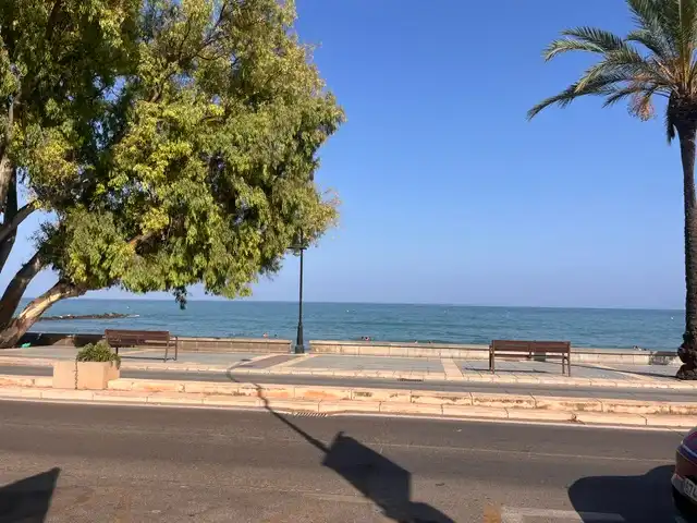 Vista exterior de Apartament en venda en Benicasim / Benicàssim amb Aire condicionat, Terrassa i Traster