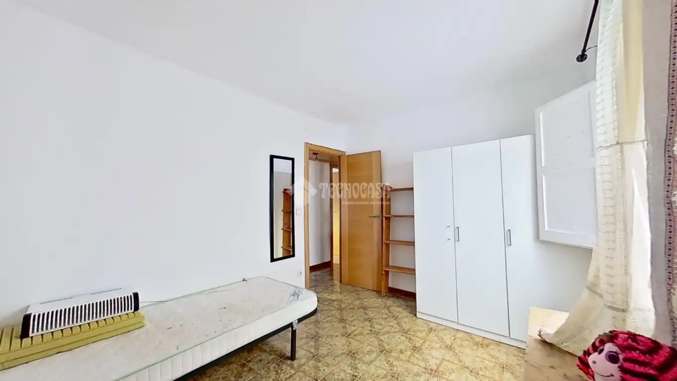 Bedroom of Flat for sale in Cerdanyola del Vallès  with Balcony