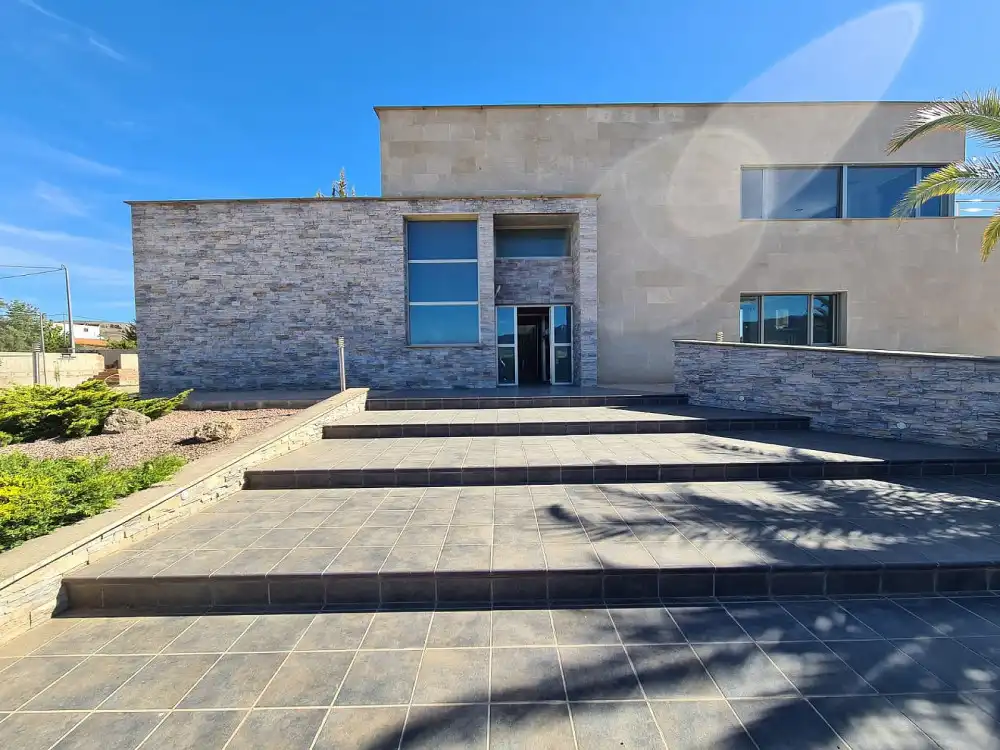 Vista exterior de Casa o xalet en venda en Yecla amb Aire condicionat