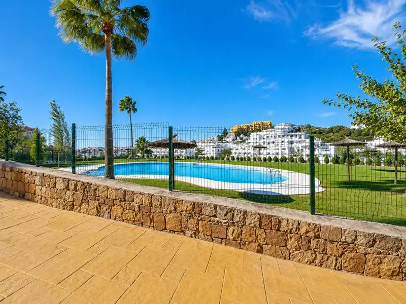 Swimming pool of Flat for sale in Estepona  with Air Conditioner, Heating and Private garden