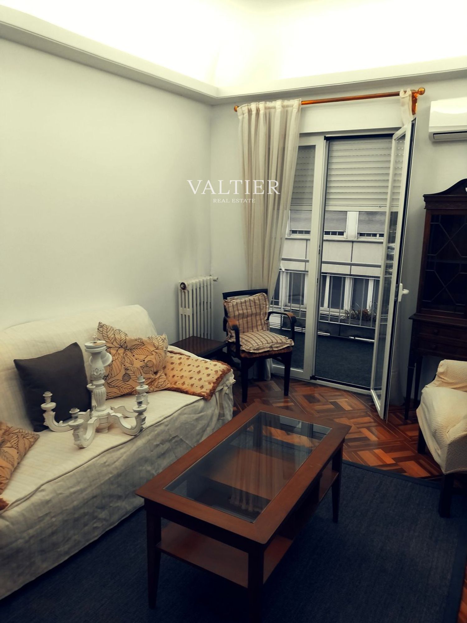 Dormitori de Pis de lloguer en  Madrid Capital amb Aire condicionat, Calefacció i Terrassa