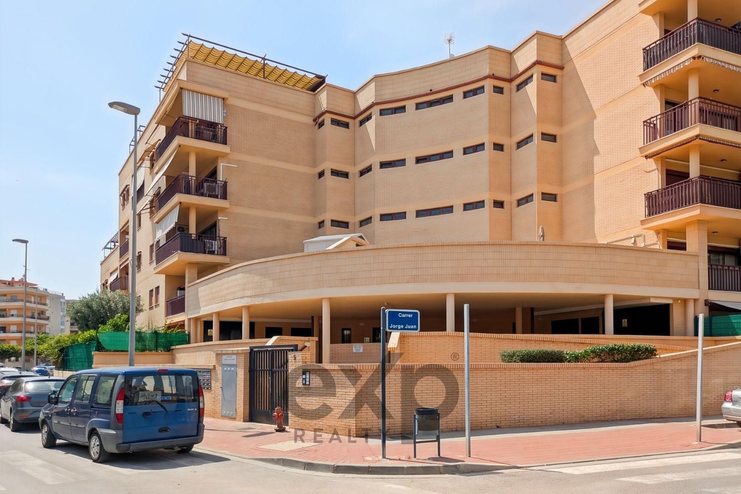 Vista exterior de Ático de alquiler en Canet d'En Berenguer con Aire acondicionado, Calefacción y Jardín privado