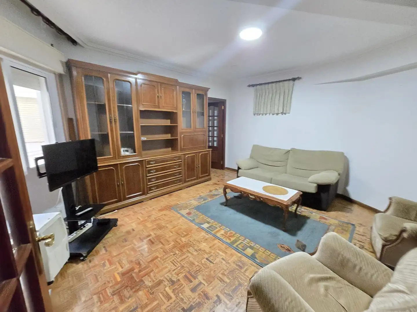 Living room of Flat for rent in Vigo   with Heating, Parquet flooring and Furnished