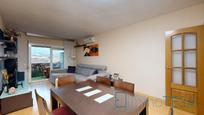 Sala d'estar de Pis en venda en Barberà del Vallès amb Aire condicionat, Calefacció i Parquet