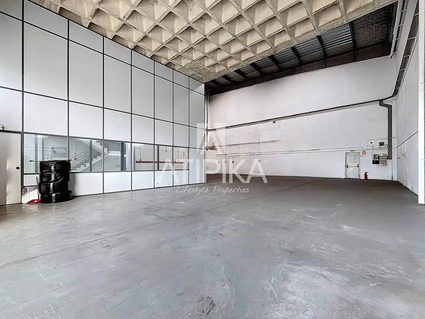 Nave industrial de alquiler en Castelldefels