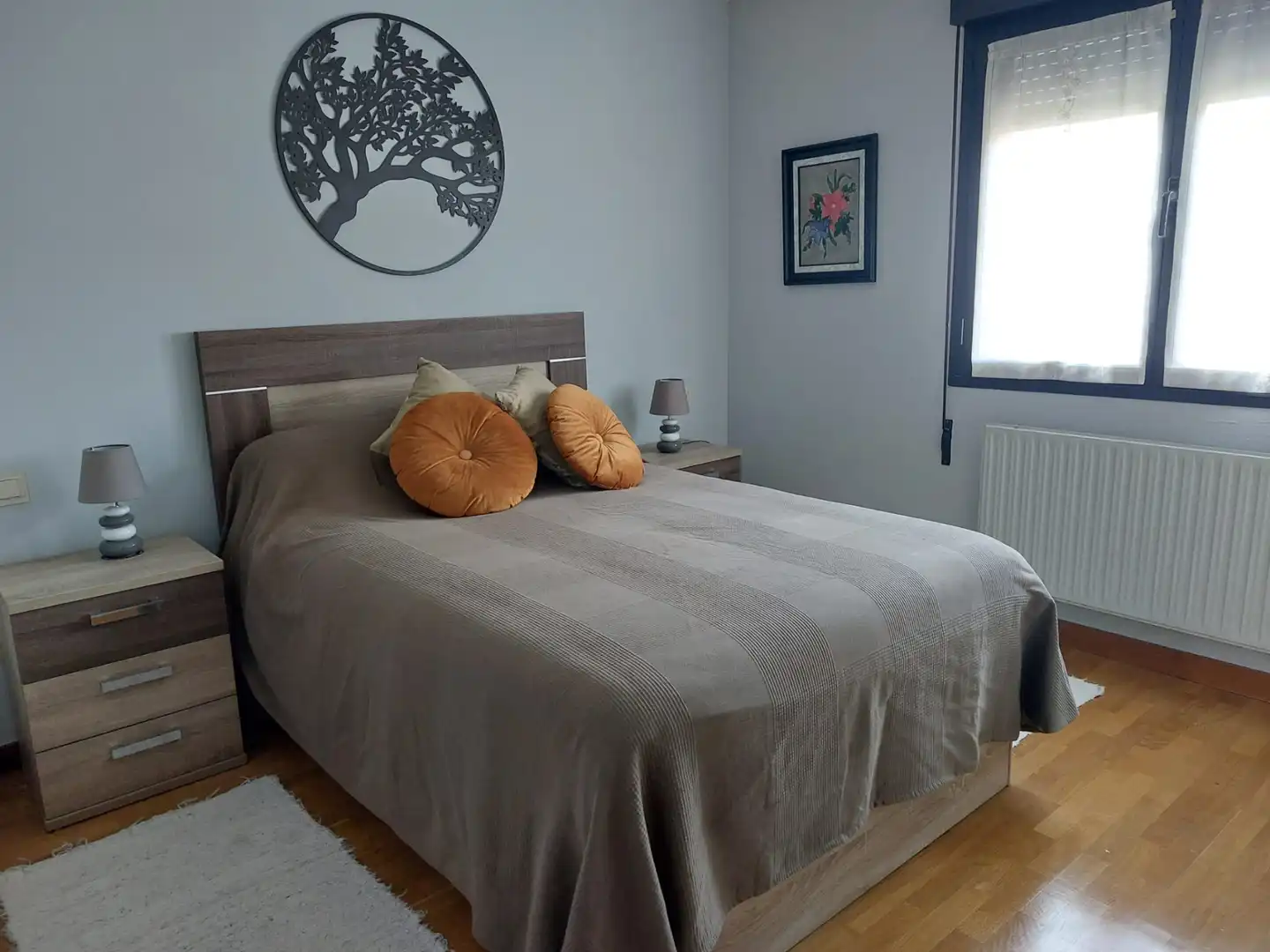 Schlafzimmer von Wohnungen zum Verkauf in Oviedo  mit Heizung, Abstellraum und Möbliert