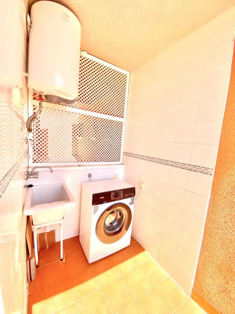 Bany de Apartament en venda en Cartagena amb Terrassa, Moblat i Piscina comunitària