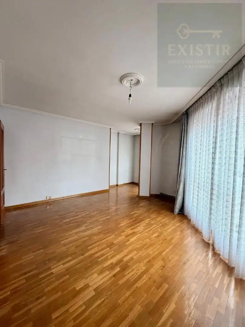 Piso en venta en Ave María