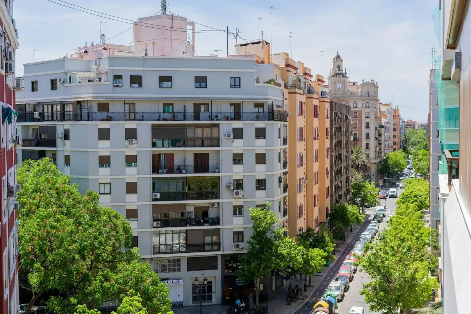 Vista exterior de Piso para compartir en Valencia con Amueblado, Lavadora y TV