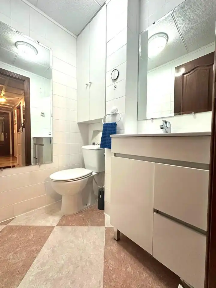 Bany de Pis en venda en Torrejón de Ardoz amb Calefacció, Terrassa i Piscina comunitària