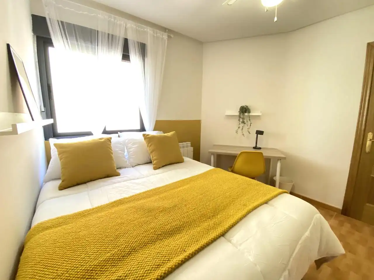 Flat for rent in De Blasco Ibáñez, La Vega - La Sal