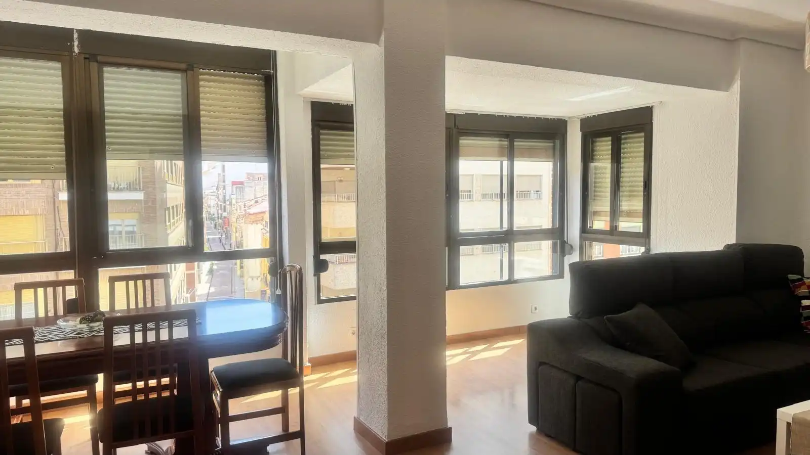 Sala d'estar de Pis de lloguer en Castellón de la Plana / Castelló de la Plana amb Calefacció, Traster i Moblat