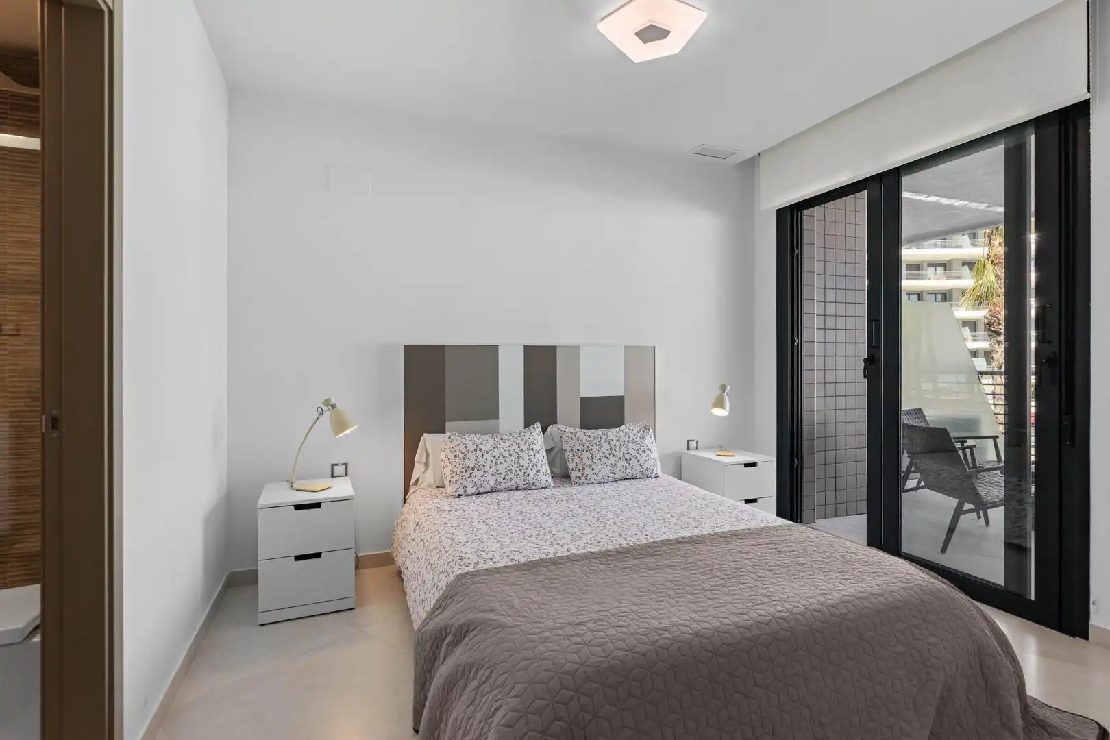 Dormitori de Apartament en venda en Elche / Elx amb Aire condicionat, Calefacció i Jardí privat