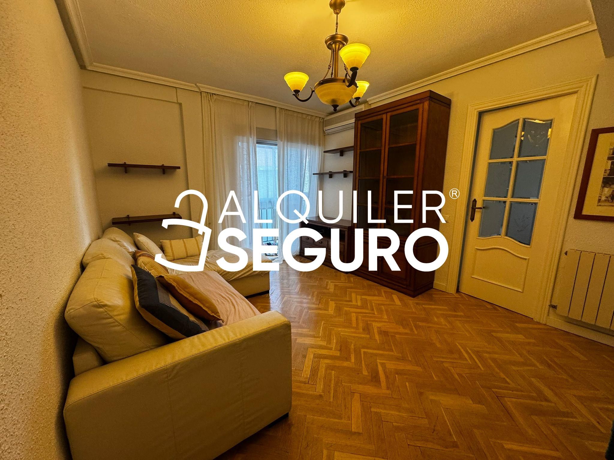 Sala d'estar de Pis de lloguer en  Madrid Capital amb Aire condicionat, Calefacció i Terrassa