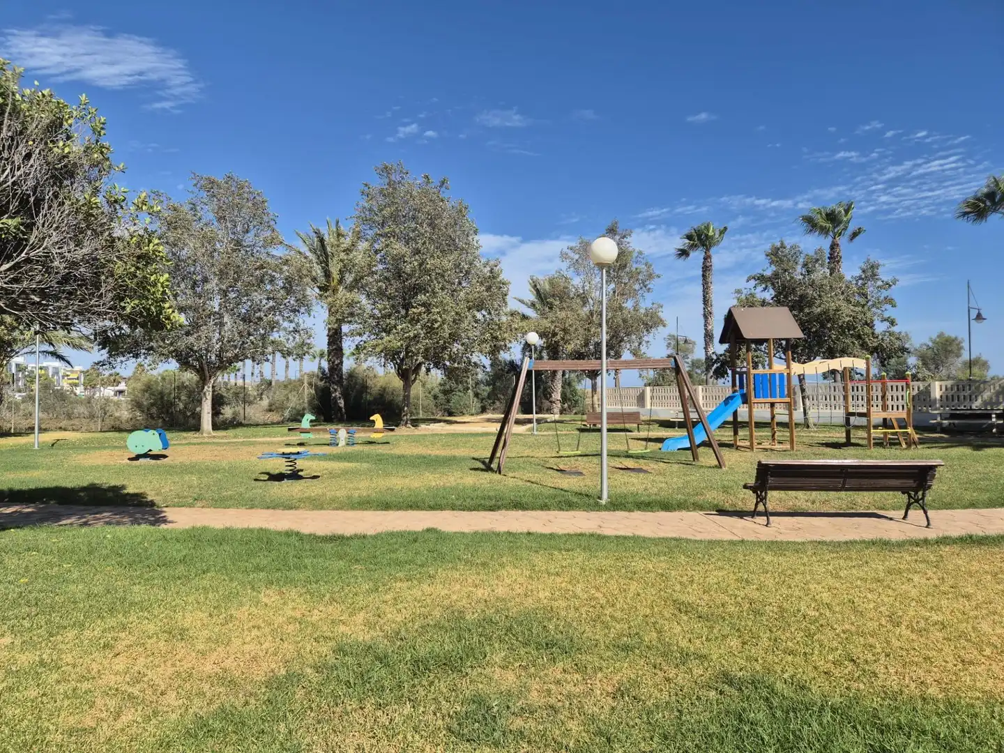 Aparcament de Apartament en venda en El Ejido amb Aire condicionat, Terrassa i Moblat