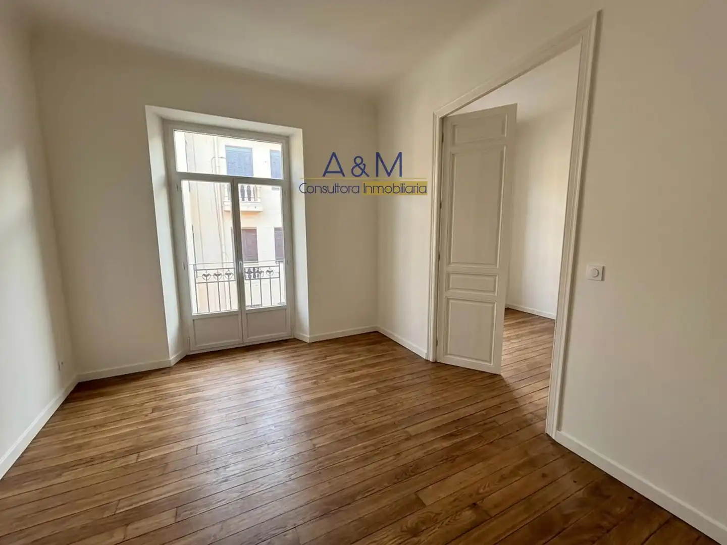 Buildings for sale in Manteria, Centro