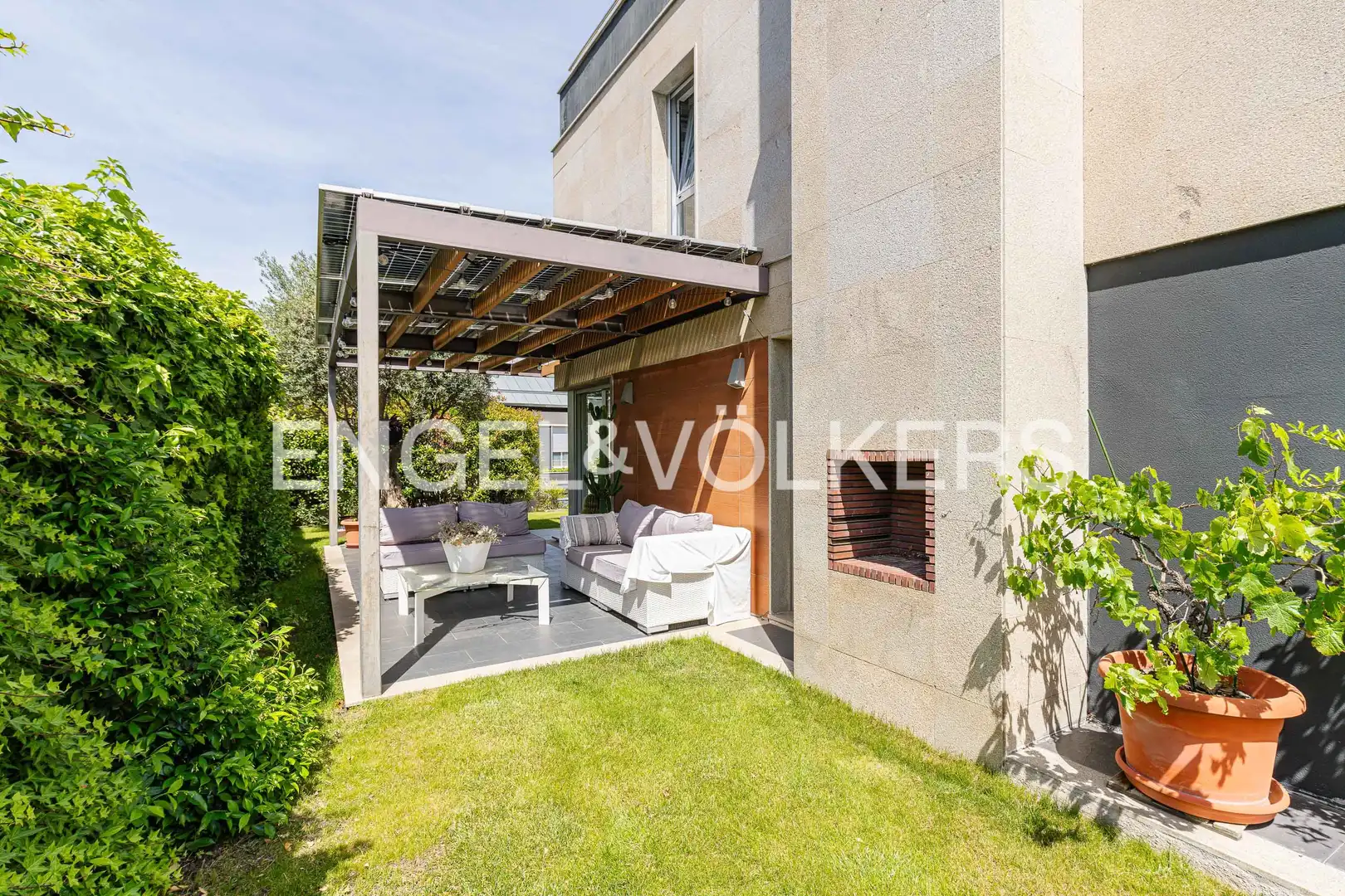 Terraza de Casa adosada en venta en Las Rozas de Madrid con Aire acondicionado, Calefacción y Jardín privado