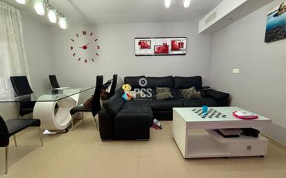 Sala d'estar de Casa o xalet en venda en Totana amb Calefacció, Traster i Balcó
