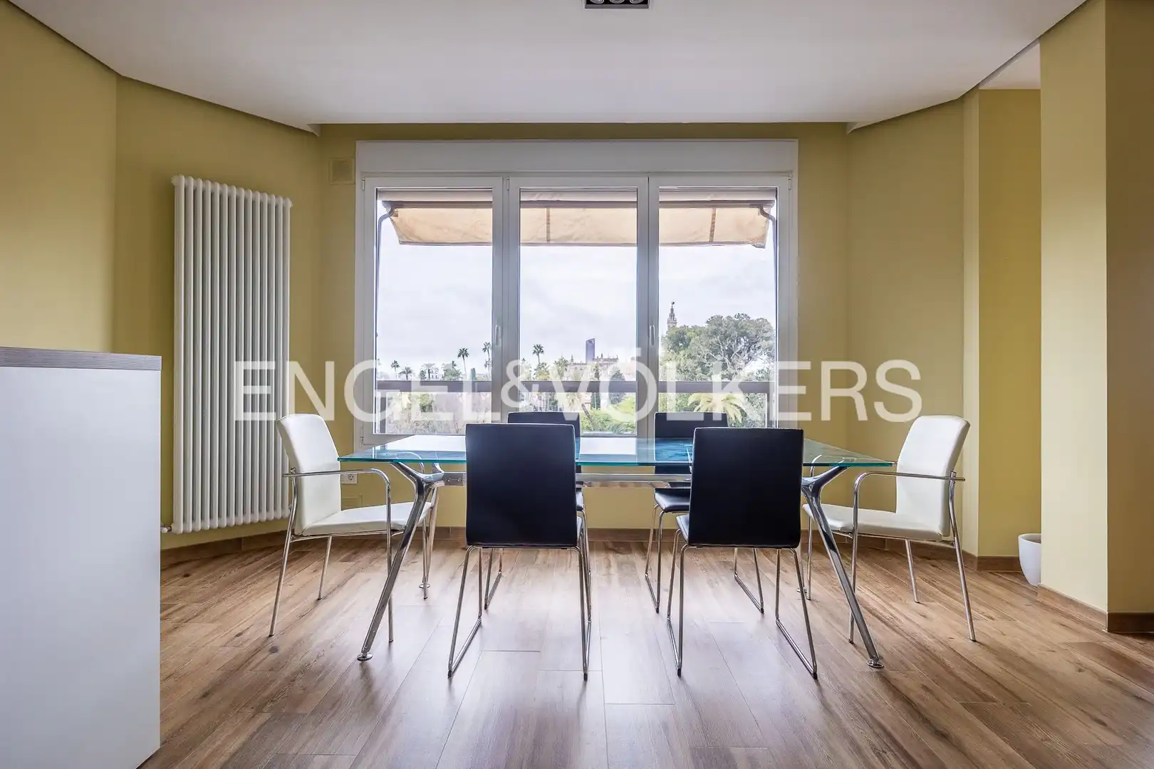 Comedor de Piso en venta en Sevilla con Aire acondicionado y Calefacción