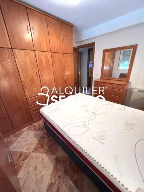 Habitación de Piso de alquiler en Leganés con Calefacción, Terraza y Amueblado