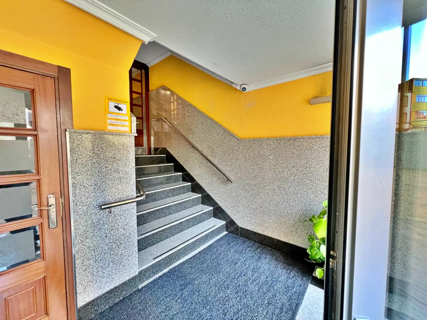 Piso en venta en Lugo con Calefacción, Jardín privado y Parquet