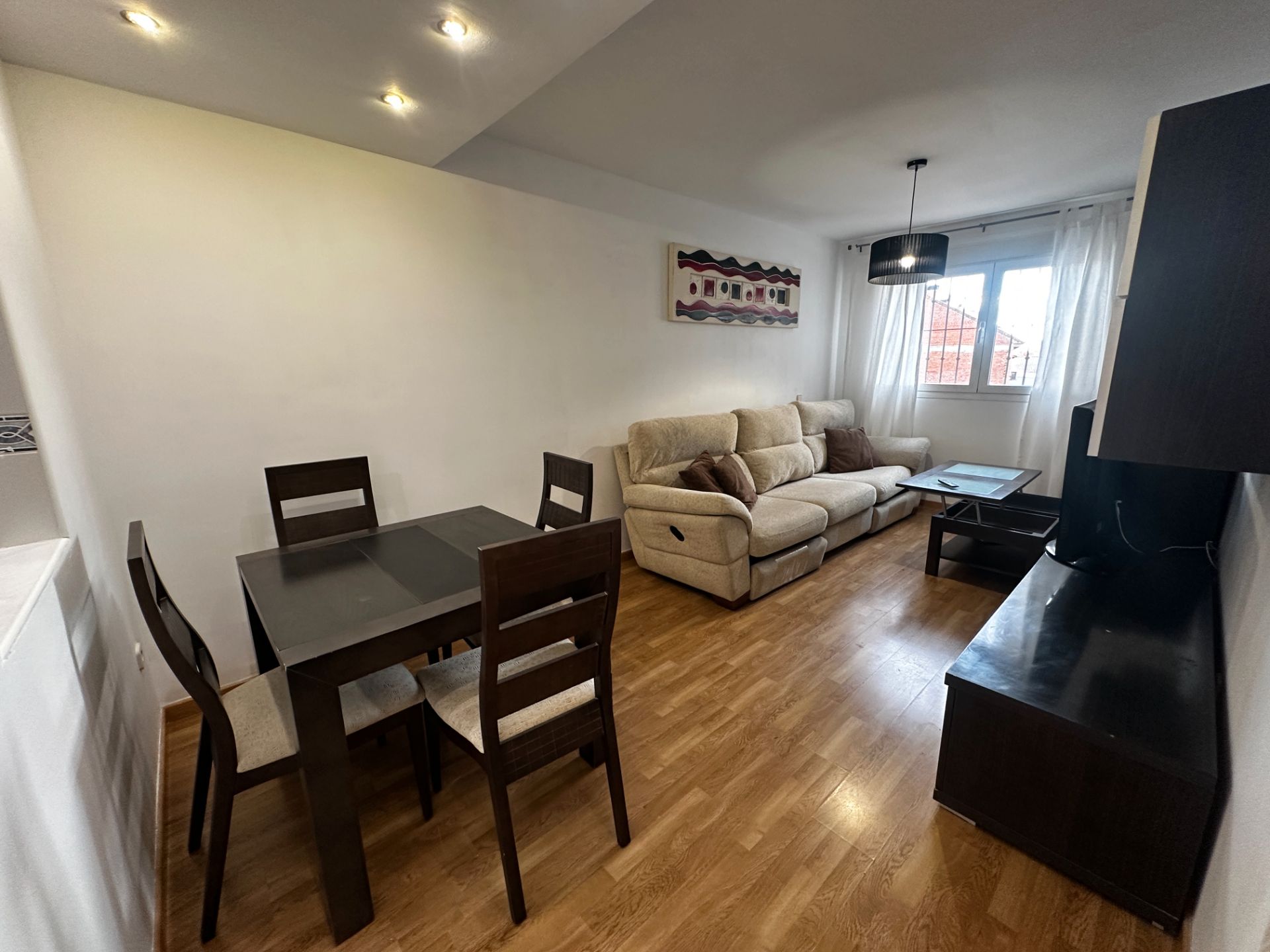 Sala d'estar de Apartament de lloguer en El Casar amb Aire condicionat, Calefacció i Moblat