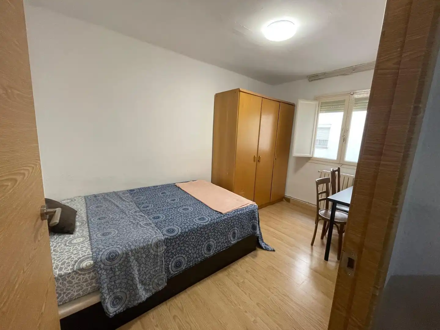 Habitación de Piso en venta en Huesca con Parquet, Terraza y Amueblado