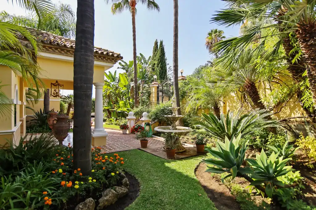 Chalet con piscina en venta en Benahavís pueblo, imagen 13