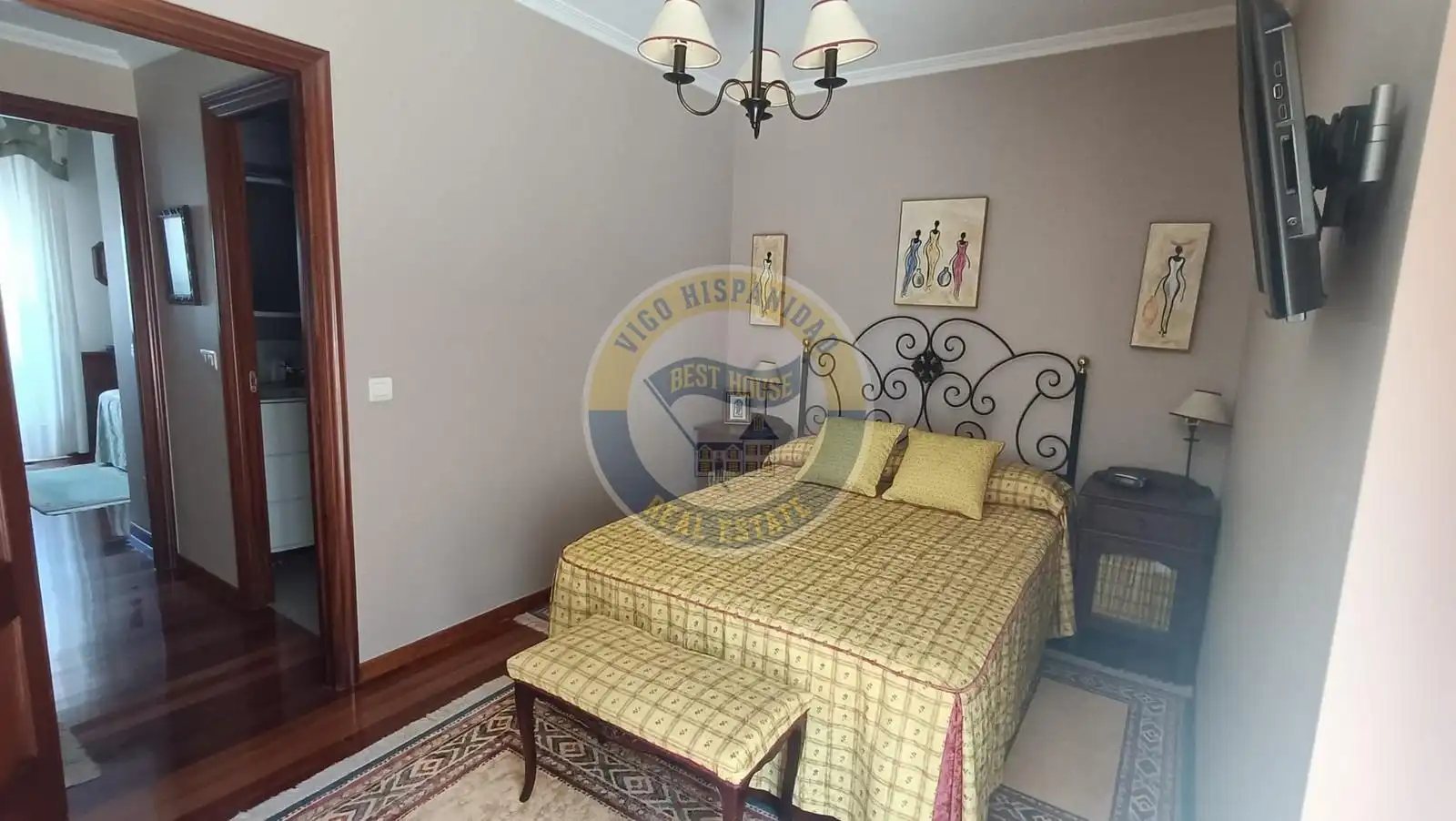 Habitación de Casa adosada en venta en Vigo  con Calefacción, Terraza y Trastero