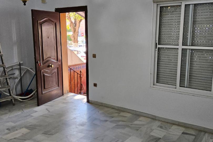 Photo 1 of Single-family semi-detached for sale in Calle Águila Real, La Algaba, Sevilla