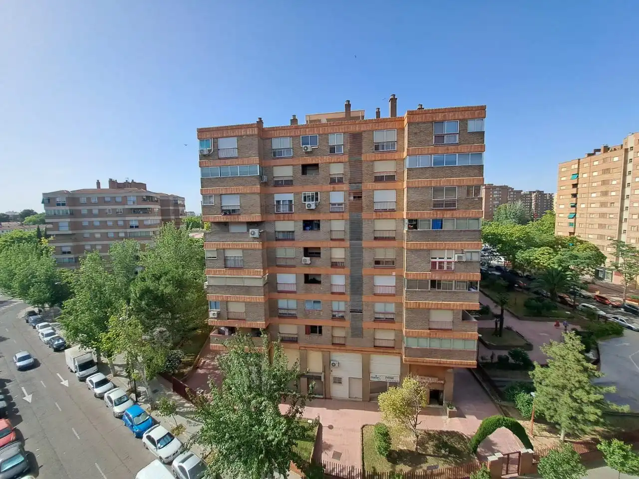 Vista exterior de Piso en venta en Zaragoza con Aire acondicionado, Calefacción y Parquet