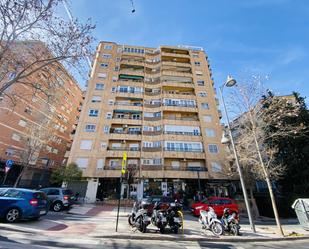 Vista exterior de Pis de lloguer en  Granada Capital amb Aire condicionat, Calefacció i Balcó