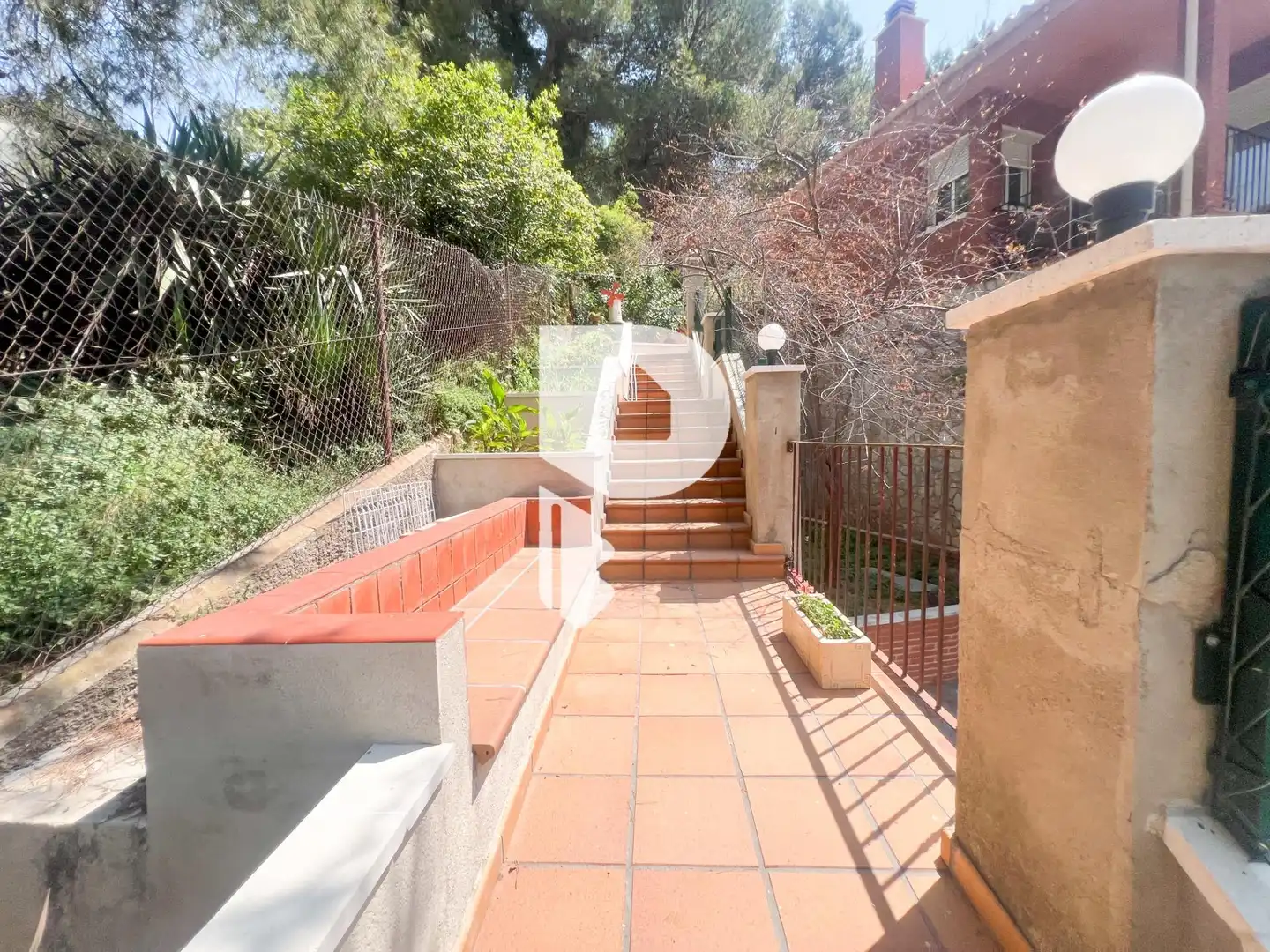 Terrassa de Casa o xalet en venda en Vallirana amb Aire condicionat, Calefacció i Jardí privat