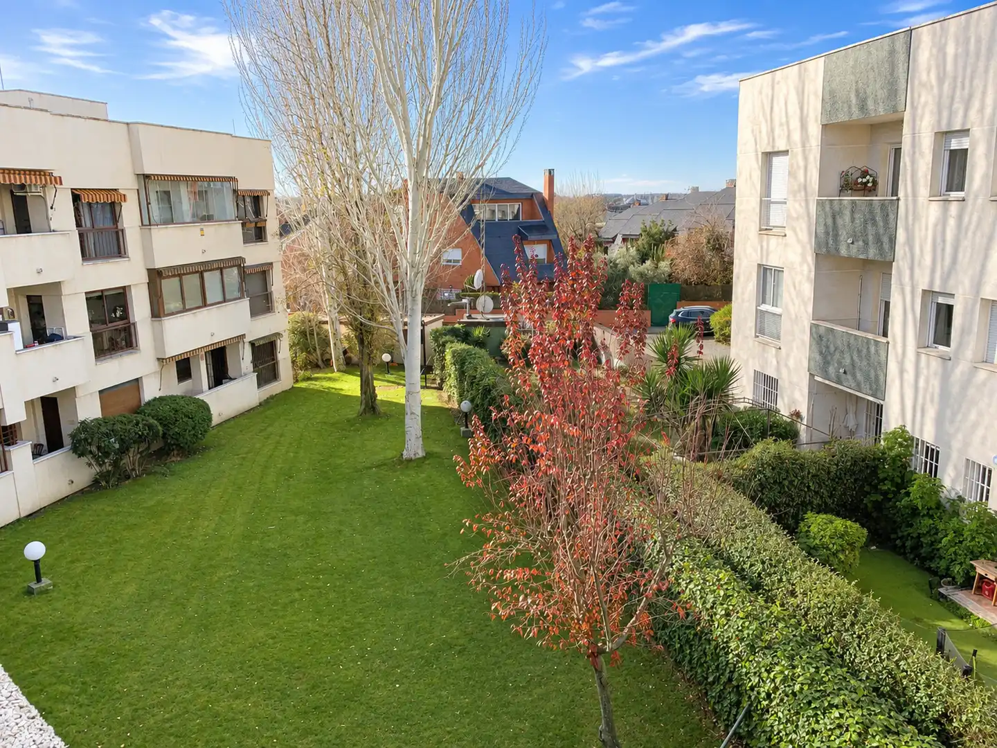 Exterior view of Attic for rent in Las Rozas de Madrid  with Air Conditioner, Heating and Private garden