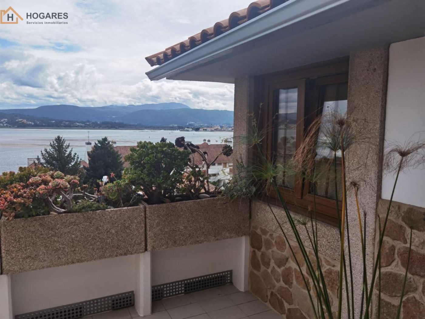 Terrassa de Casa o xalet en venda en A Guarda   amb Calefacció, Jardí privat i Terrassa