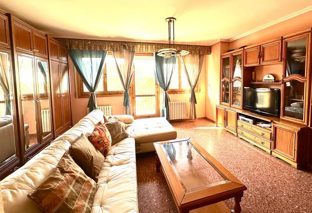 Casa-chalet en Venta en Calle Velázquez, 28 en Utebo