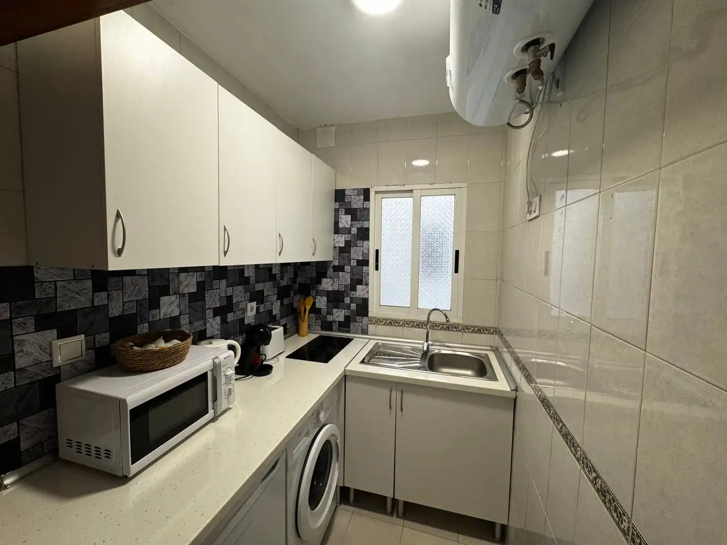 Küche von Wohnung zur Miete in Torrevieja mit Klimaanlage, Möbliert und Internet