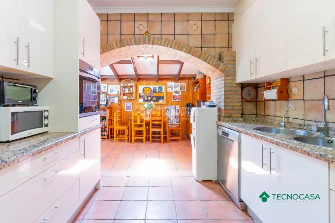 Kitchen of Houses for sale in Roquetas de Mar  with Swimming Pool