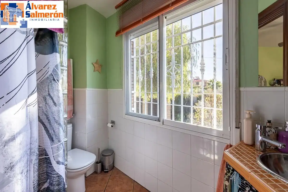 Detached house with pool for sale in Calle del Arache, imagen 24