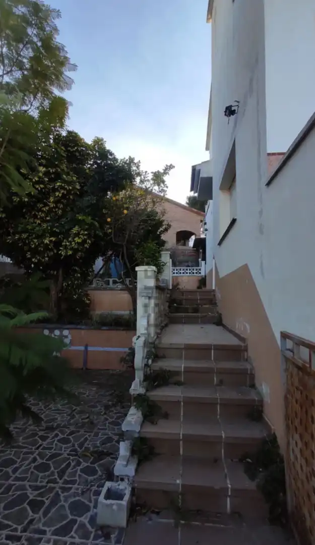 Vista exterior de Casa o xalet en venda en Creixell amb Jardí privat i Terrassa