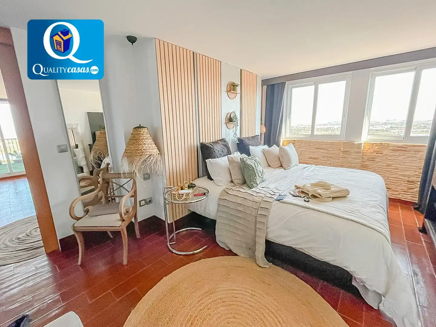 Schlafzimmer von Dachboden zur Miete in Mutxamel mit Klimaanlage, Terrasse und Gemeinschaftspool