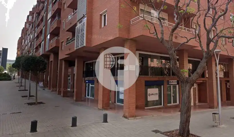 Vista exterior de Local de alquiler en Sant Joan Despí