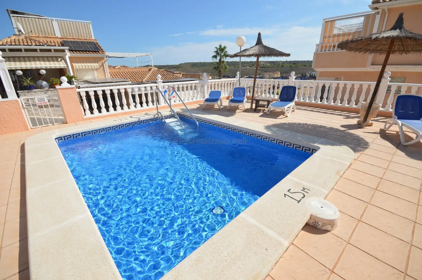Schwimmbecken von Einfamilien-Reihenhaus zum Verkauf in Ciudad Quesada