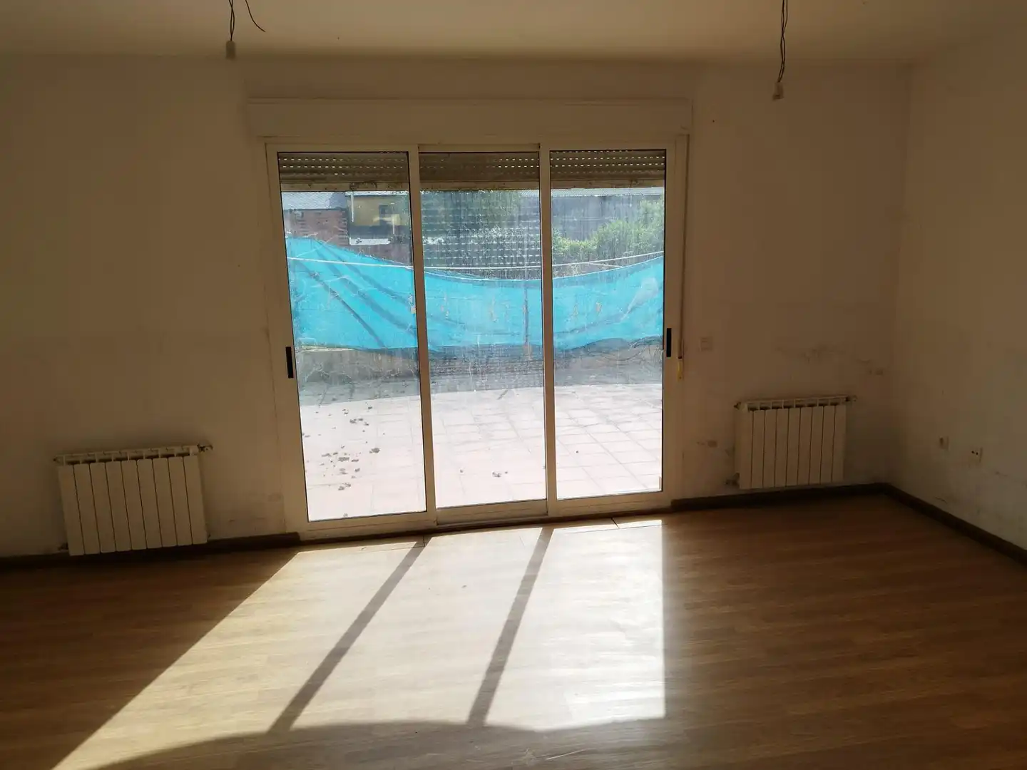 Dormitori de Casa adosada en venda en Congosto amb Jardí privat